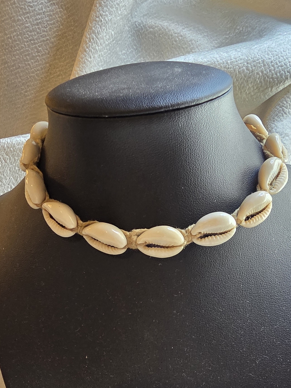 Cream Cowrie Shell Choker Necklace - Beach-Style Statement